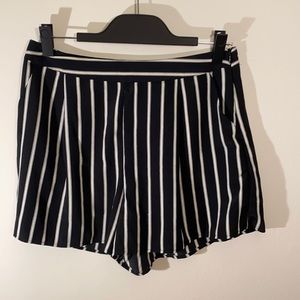 SOLEMIO LA shorts
